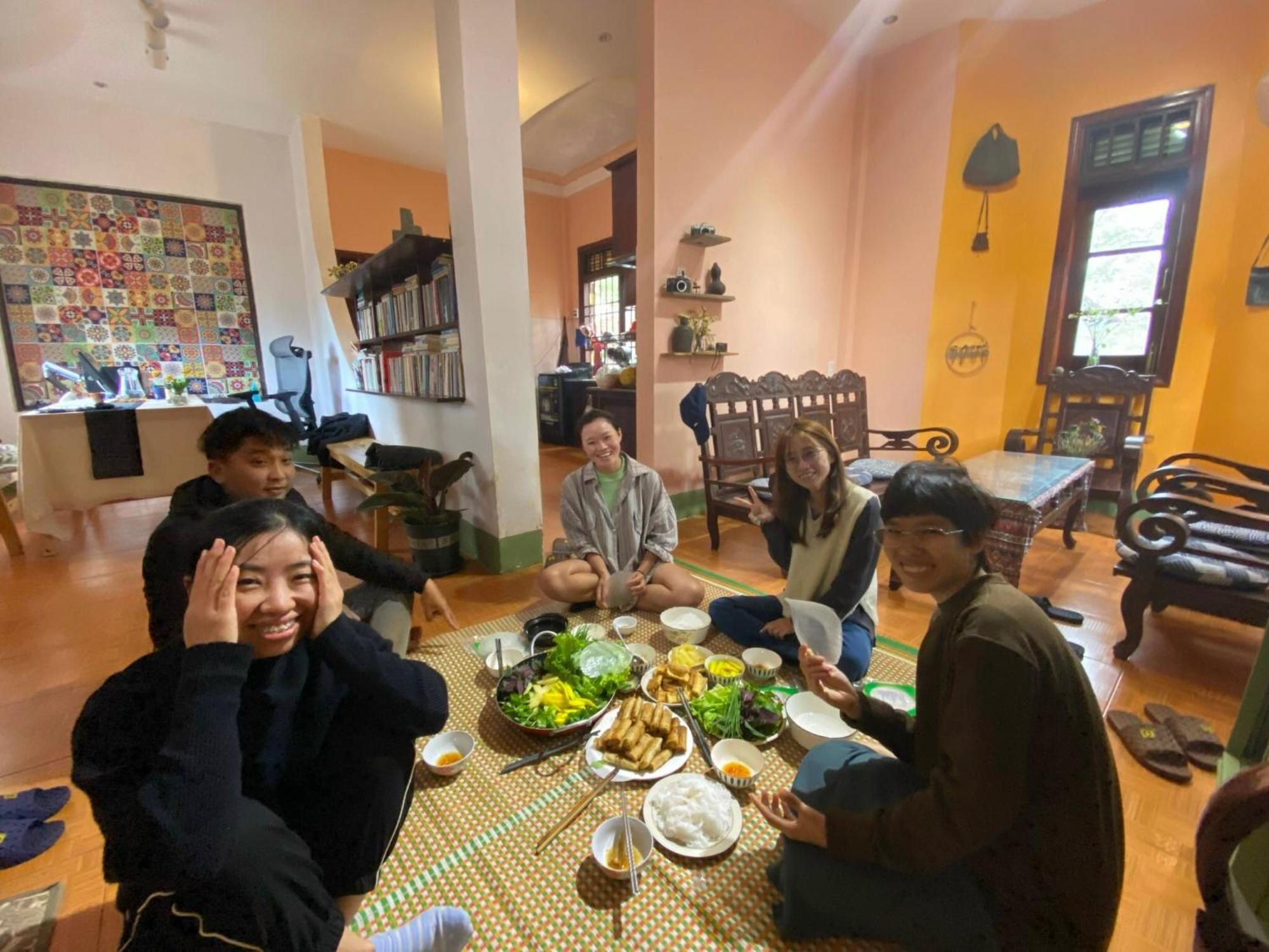 Tron Homestay Kon Von Kla Екстер'єр фото